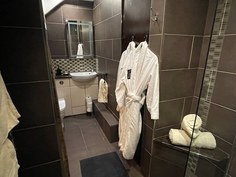 Aparthotel Staycations Maldon Suites
