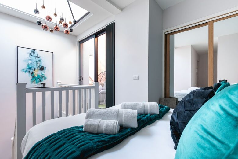 Aparthotel Staycations Maldon Suites