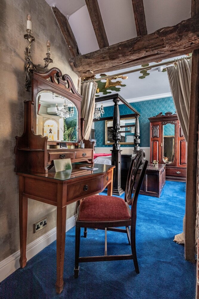 Aparthotel Staycations Maldon Suites
