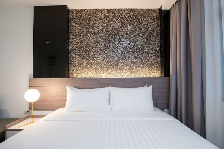 Orion Hotel & Residence