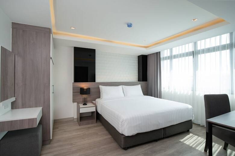Orion Hotel & Residence