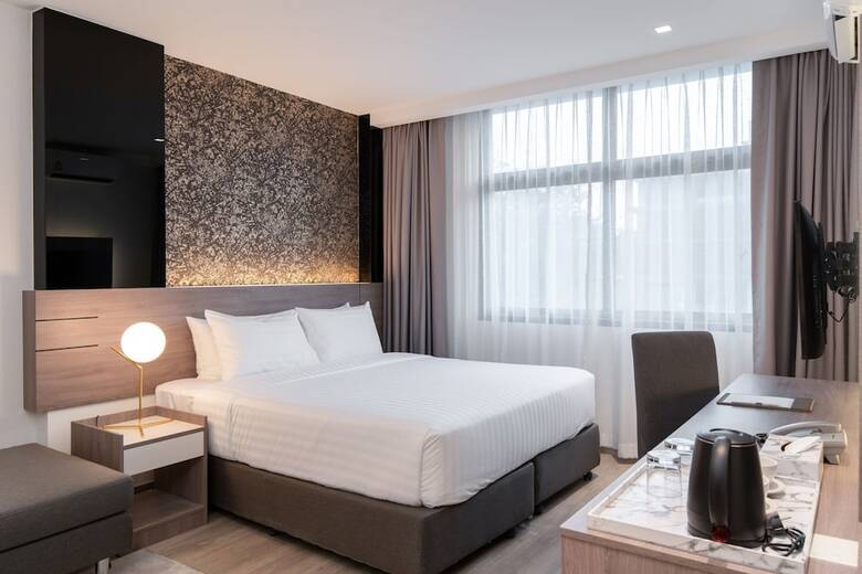 Orion Hotel & Residence