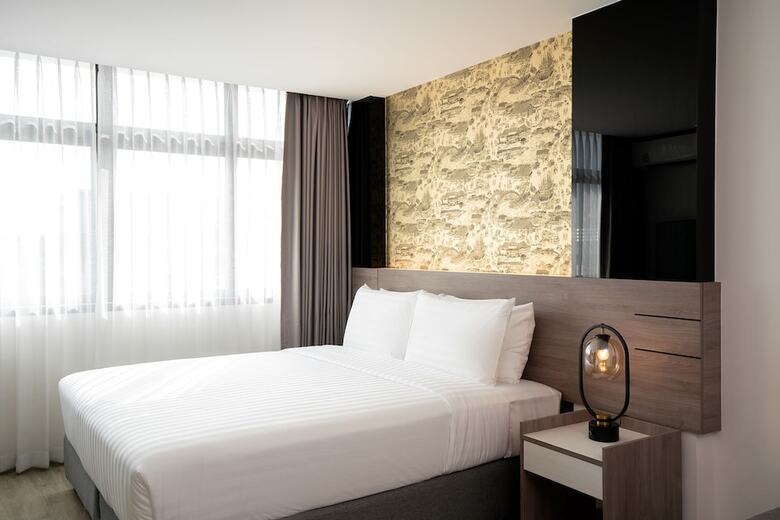 Orion Hotel & Residence