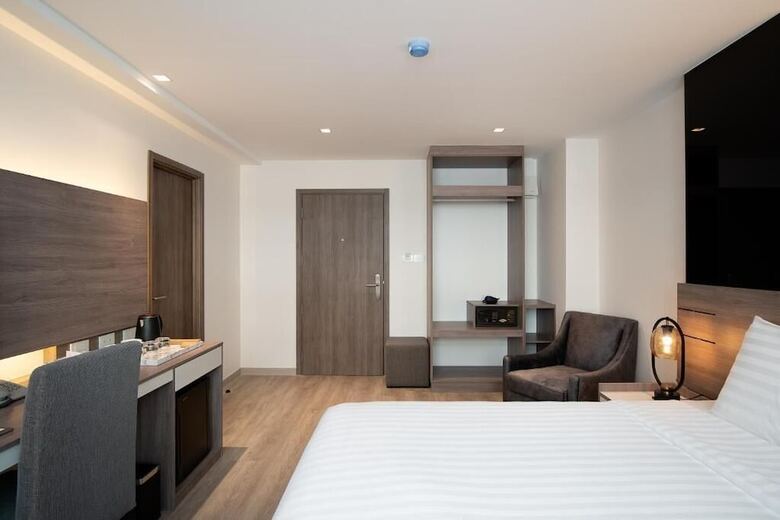 Orion Hotel & Residence