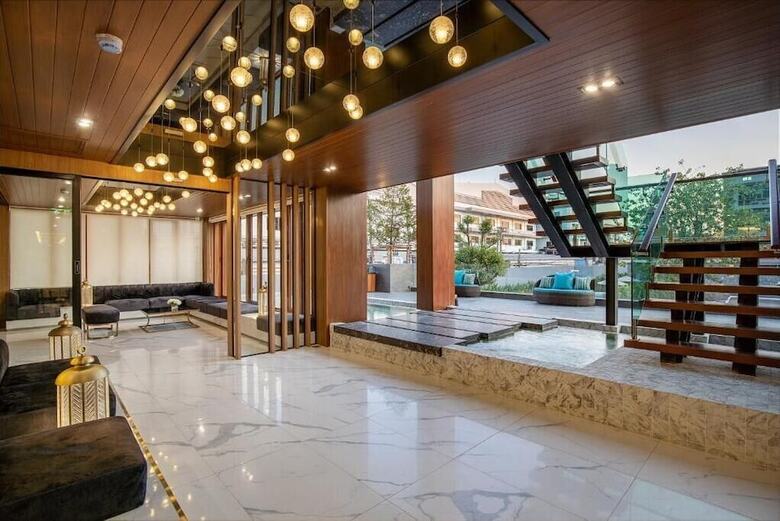 Orion Hotel & Residence