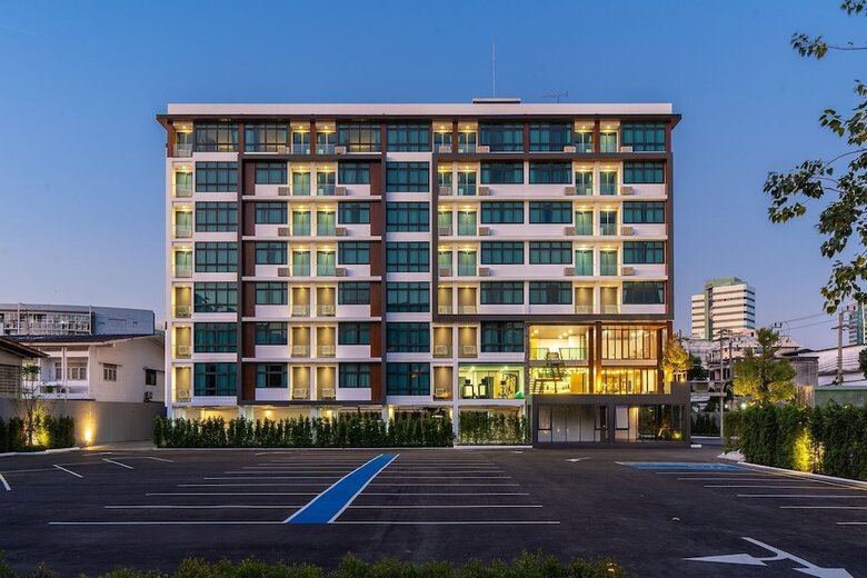 Orion Hotel & Residence