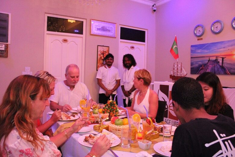 Hotel Village Life Maldives