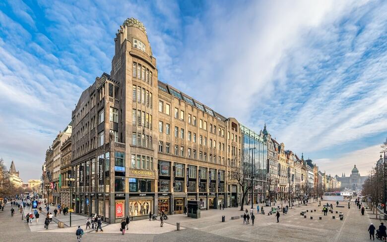 Aparthotel Crown Palace Apartments By Adrez