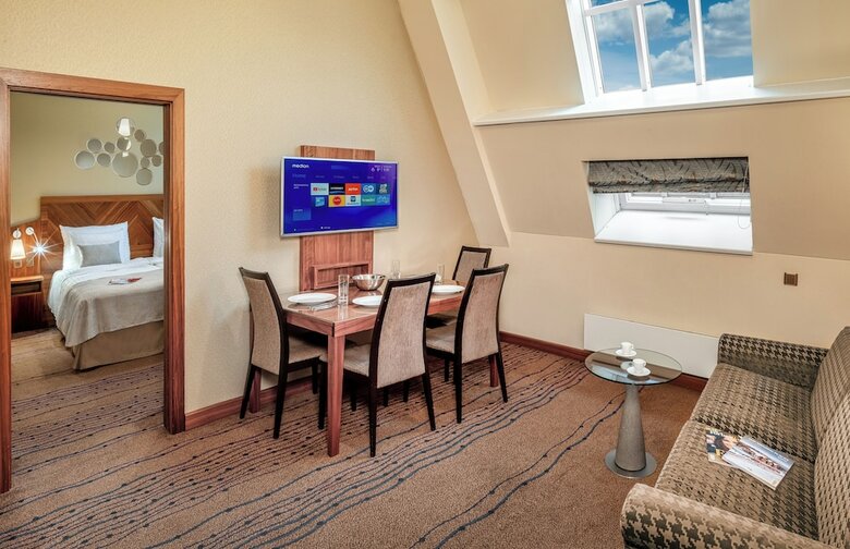 Aparthotel Crown Palace Apartments By Adrez