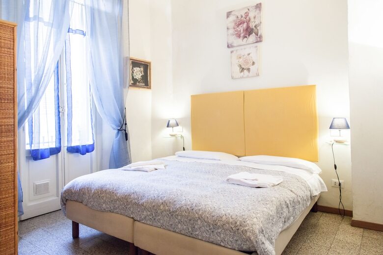 Bed & Bed Cassia
