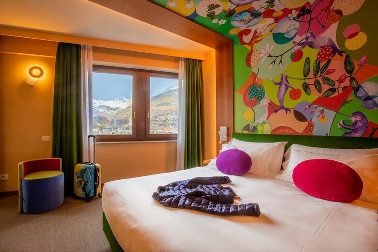Omama Hotel