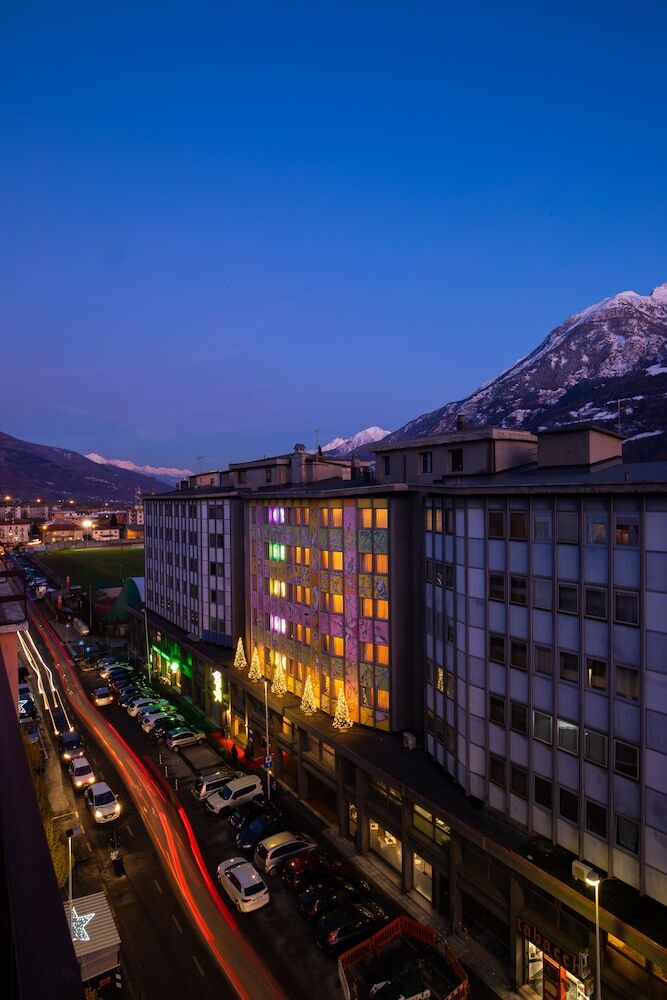 Omama Hotel