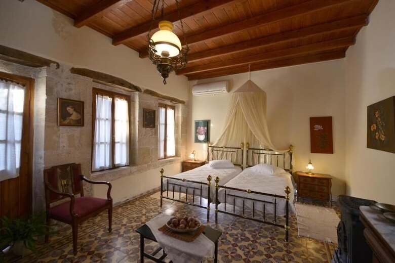 Hotel Troullos Traditional Houses
