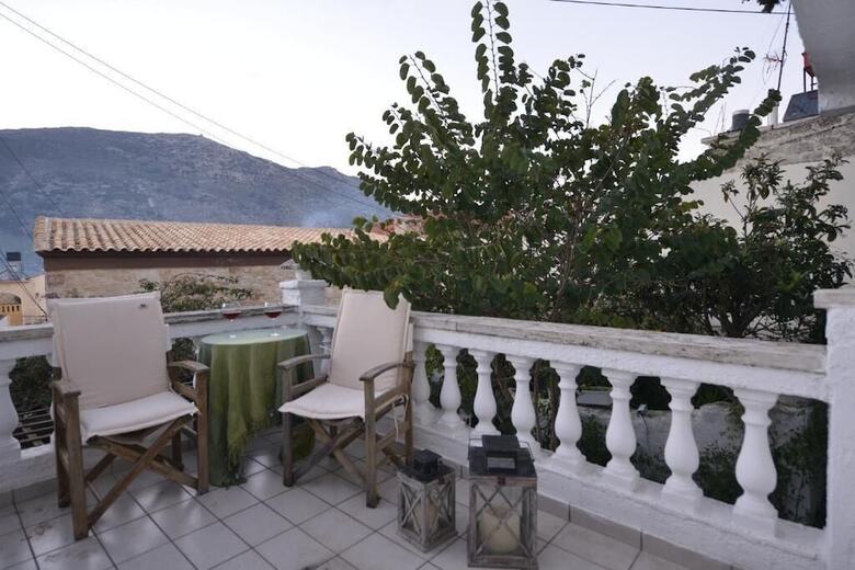 Hotel Troullos Traditional Houses