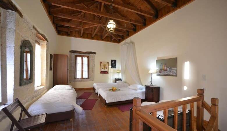 Hotel Troullos Traditional Houses