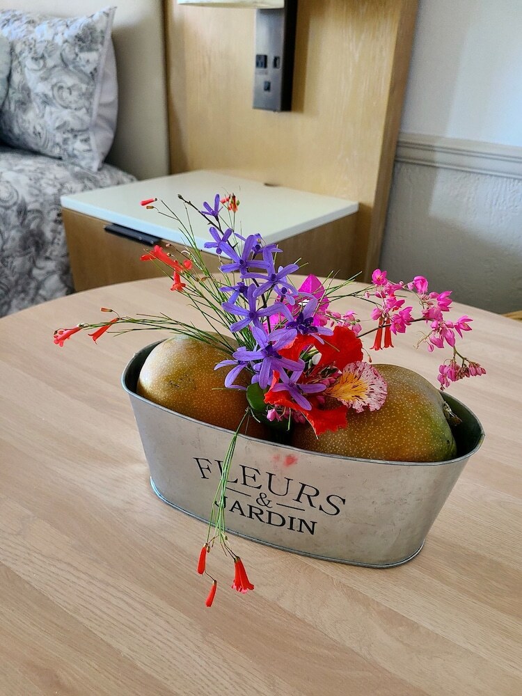 Boundless Bliss Hotel