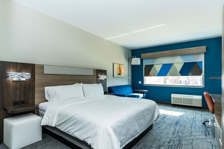Hotel Holiday Inn Express & Suites Charlottesville By Ihg
