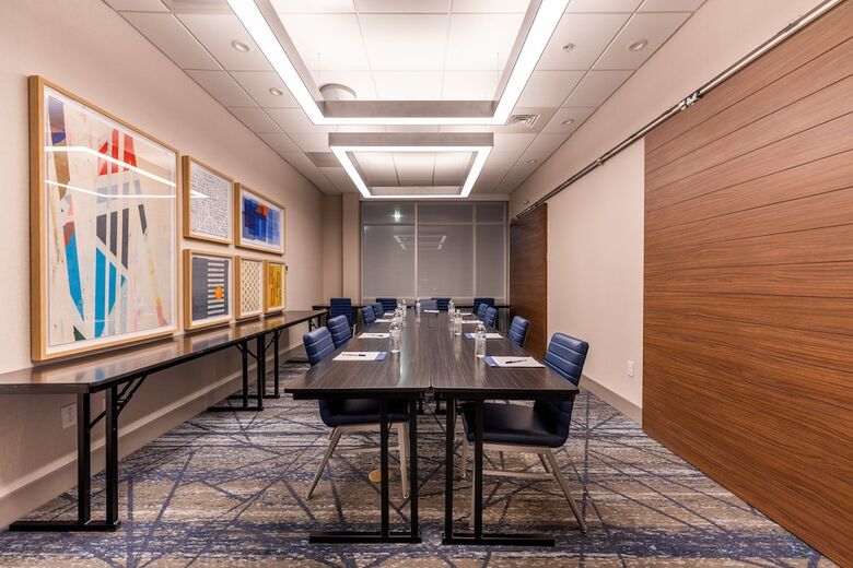 Hotel Holiday Inn Express & Suites Charlottesville By Ihg