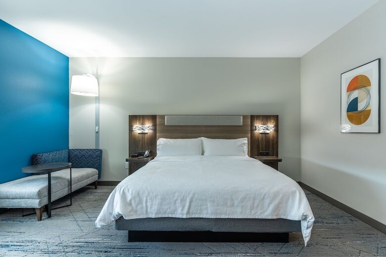 Hotel Holiday Inn Express & Suites Charlottesville By Ihg