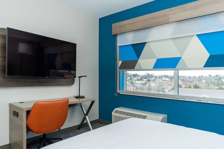 Hotel Holiday Inn Express & Suites Charlottesville By Ihg