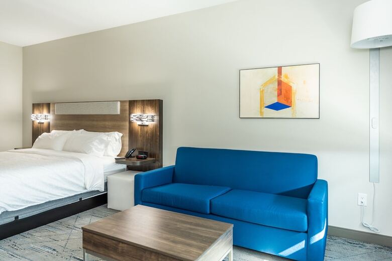 Hotel Holiday Inn Express & Suites Charlottesville By Ihg