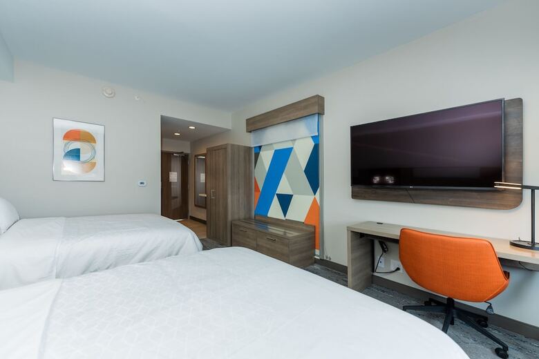 Hotel Holiday Inn Express & Suites Charlottesville By Ihg
