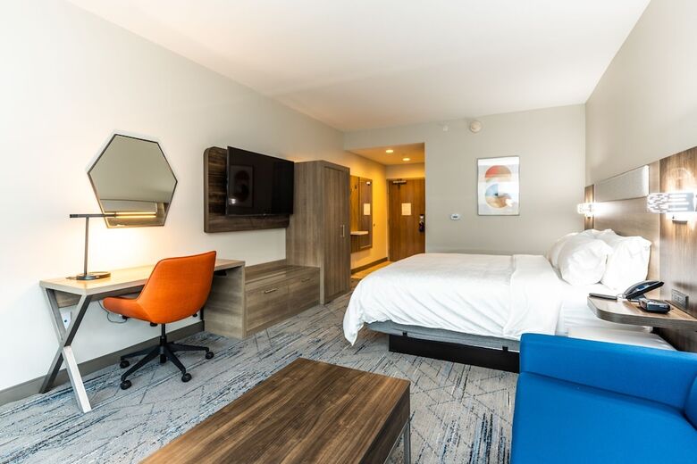 Hotel Holiday Inn Express & Suites Charlottesville By Ihg