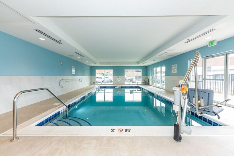 Hotel Holiday Inn Express & Suites Charlottesville By Ihg