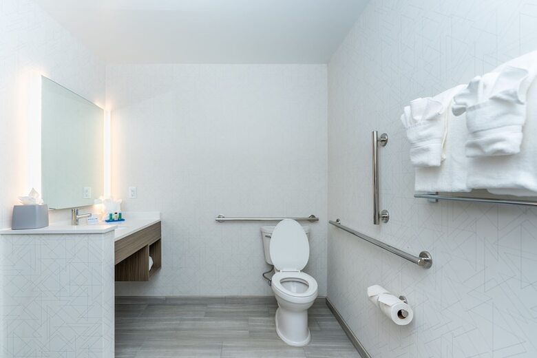 Hotel Holiday Inn Express & Suites Charlottesville By Ihg