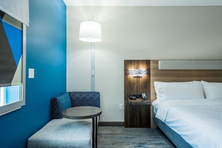 Hotel Holiday Inn Express & Suites Charlottesville By Ihg