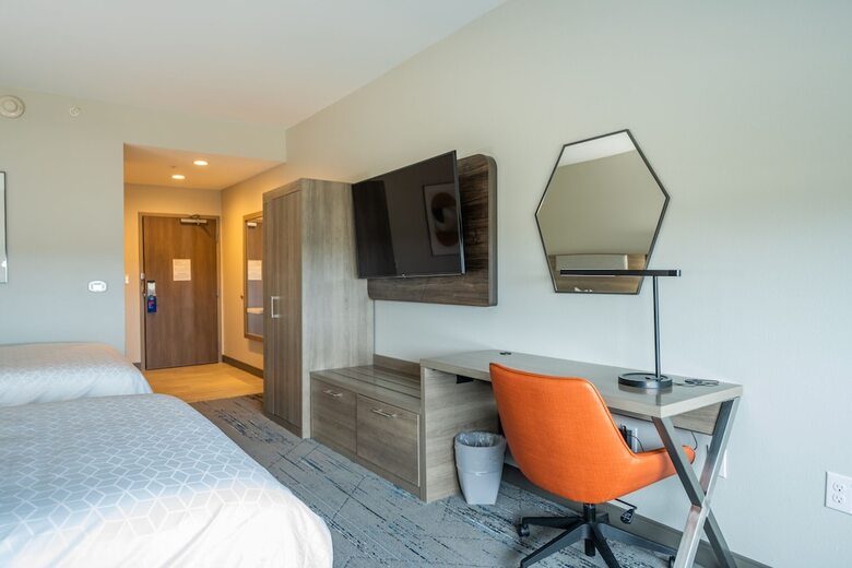 Hotel Holiday Inn Express & Suites Charlottesville By Ihg