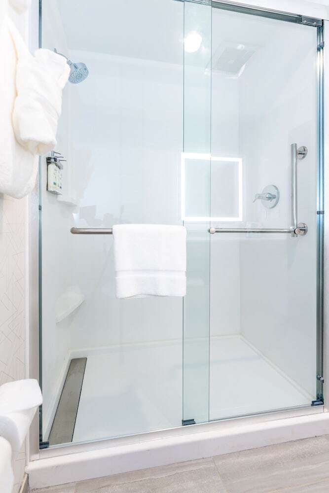Hotel Holiday Inn Express & Suites Charlottesville By Ihg
