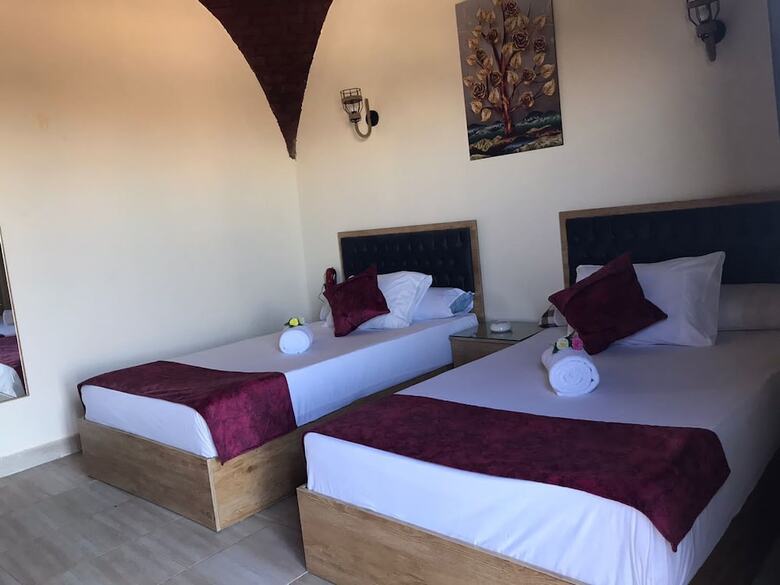 Heru Pyramids View Hotel