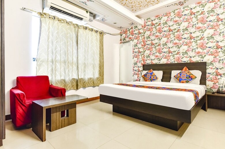Hotel Fabexpress King Mansion
