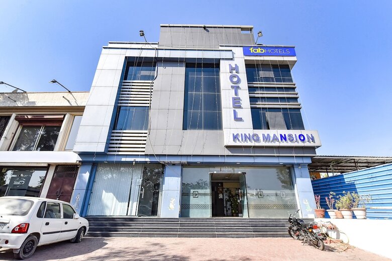 Hotel Fabexpress King Mansion