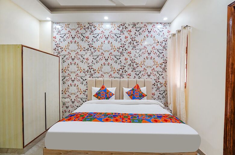 Fabhotel Ada Residency