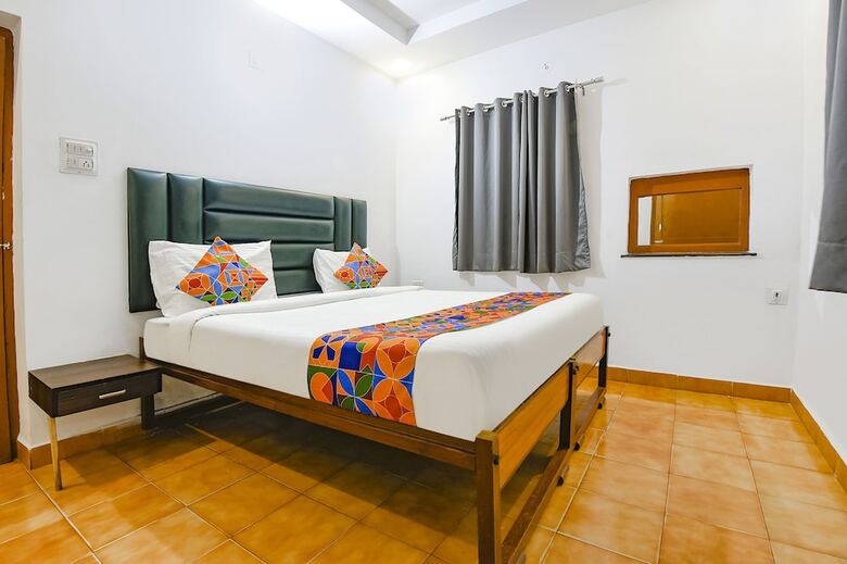 Hotel Fabexpress Devine Hospitality