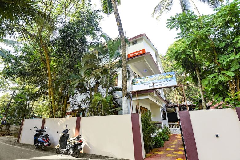 Hotel Fabexpress Devine Hospitality