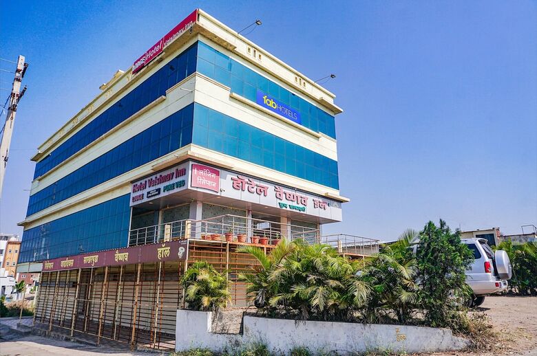 Hotel Fabexpress Vaishnav Inn