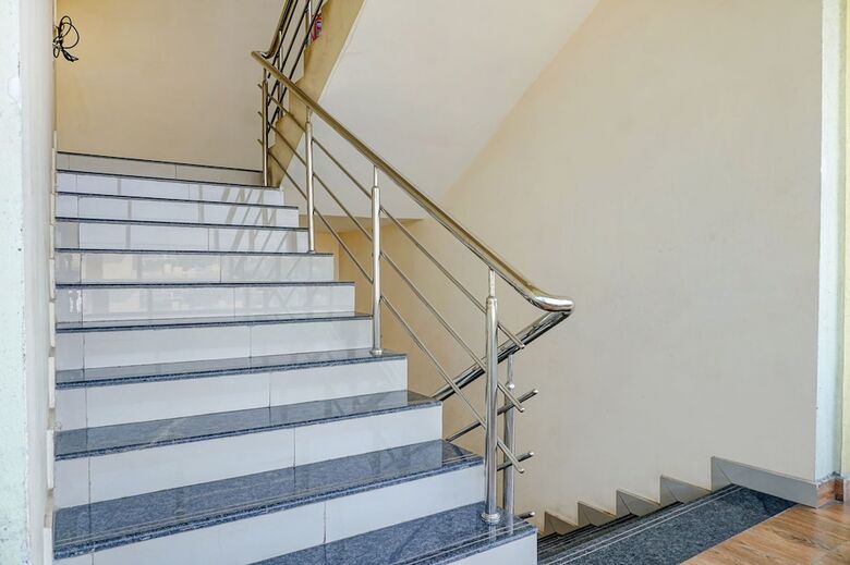 Hotel Fabexpress Vaishnav Inn