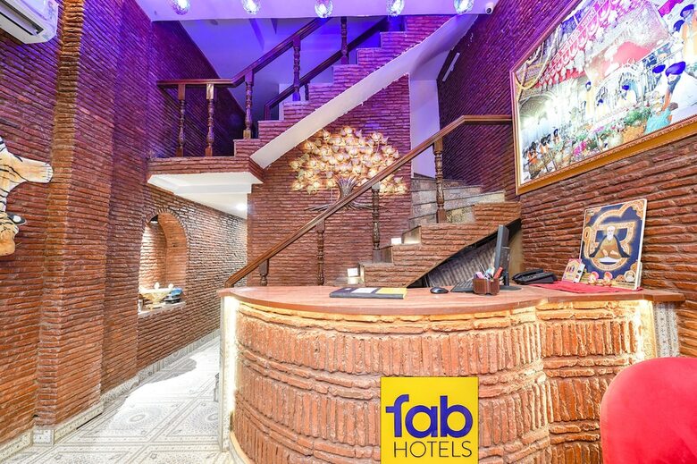 Fabhotel Nirvana Grand By Io