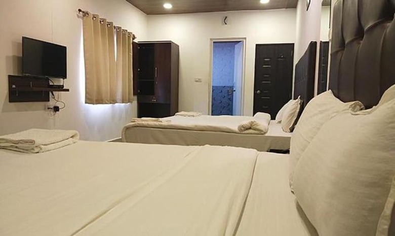 Hotel Fabexpress Balaji Inn