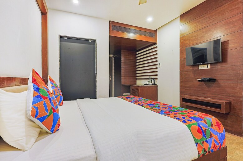 Fabhotel Prime 7 Eleven Resort