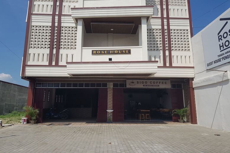 Hotel Oyo 93709 Rose Inn 2
