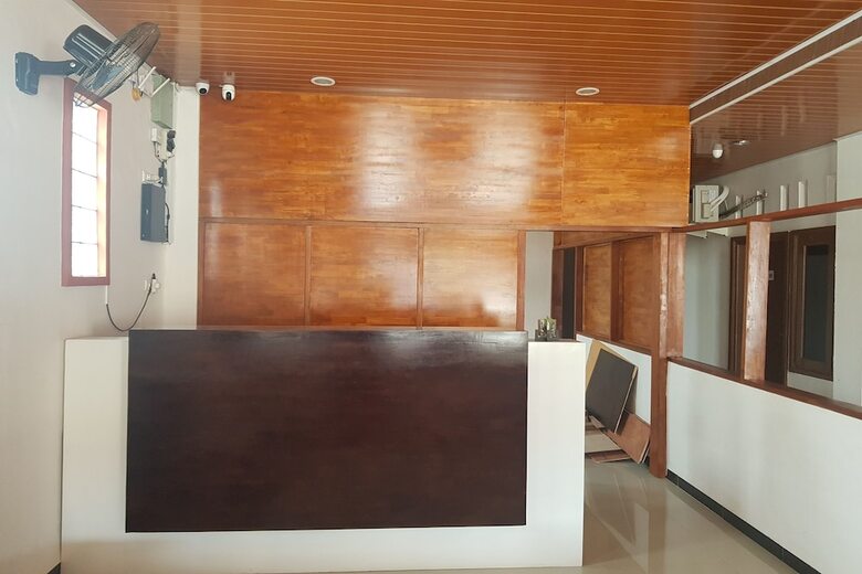 Hotel Oyo 93709 Rose Inn 2