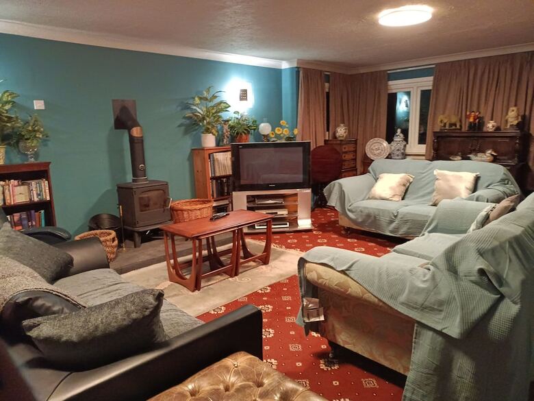 Lowri Cottage Hotel