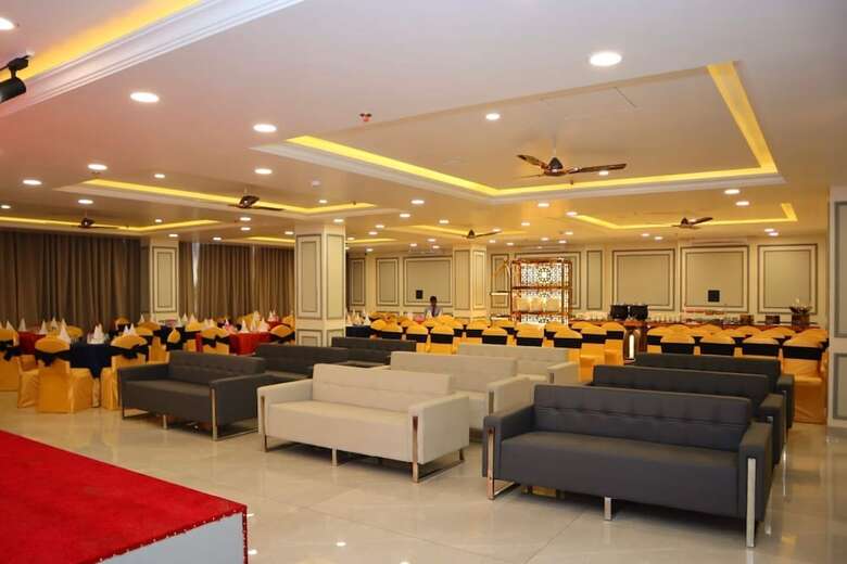 Hotel The Century Stays