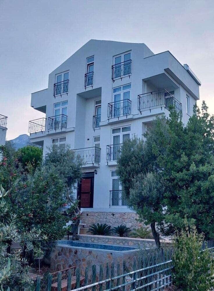 Pension Seron Mountain House