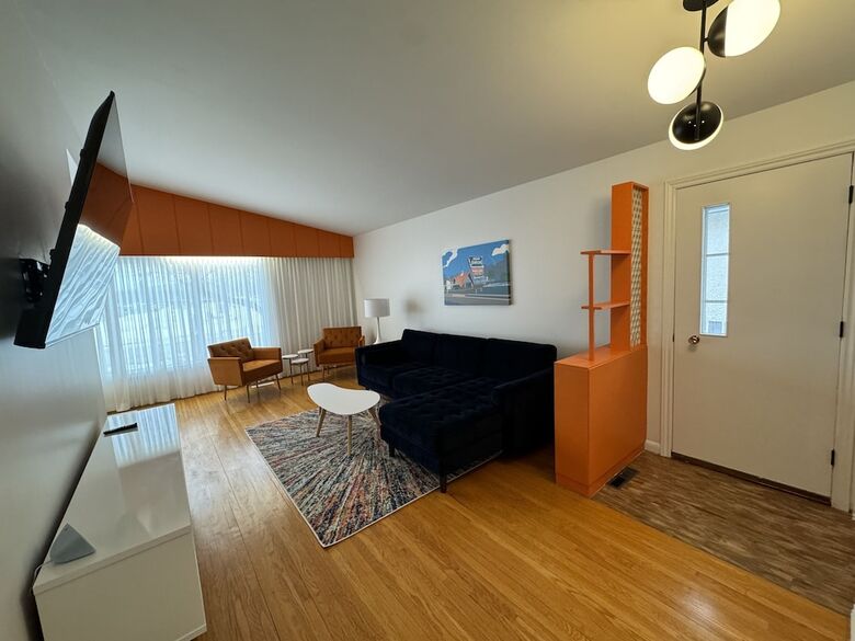 Hojo House Winnipeg