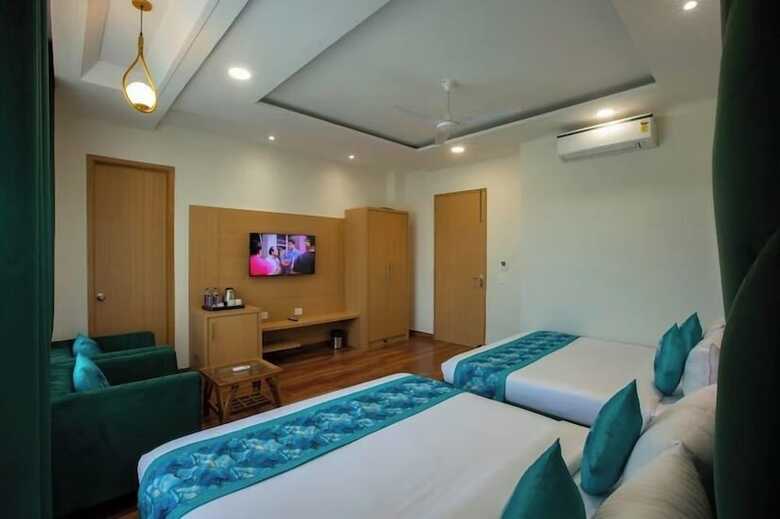 Hotel Regalia Grand By Delight Stay